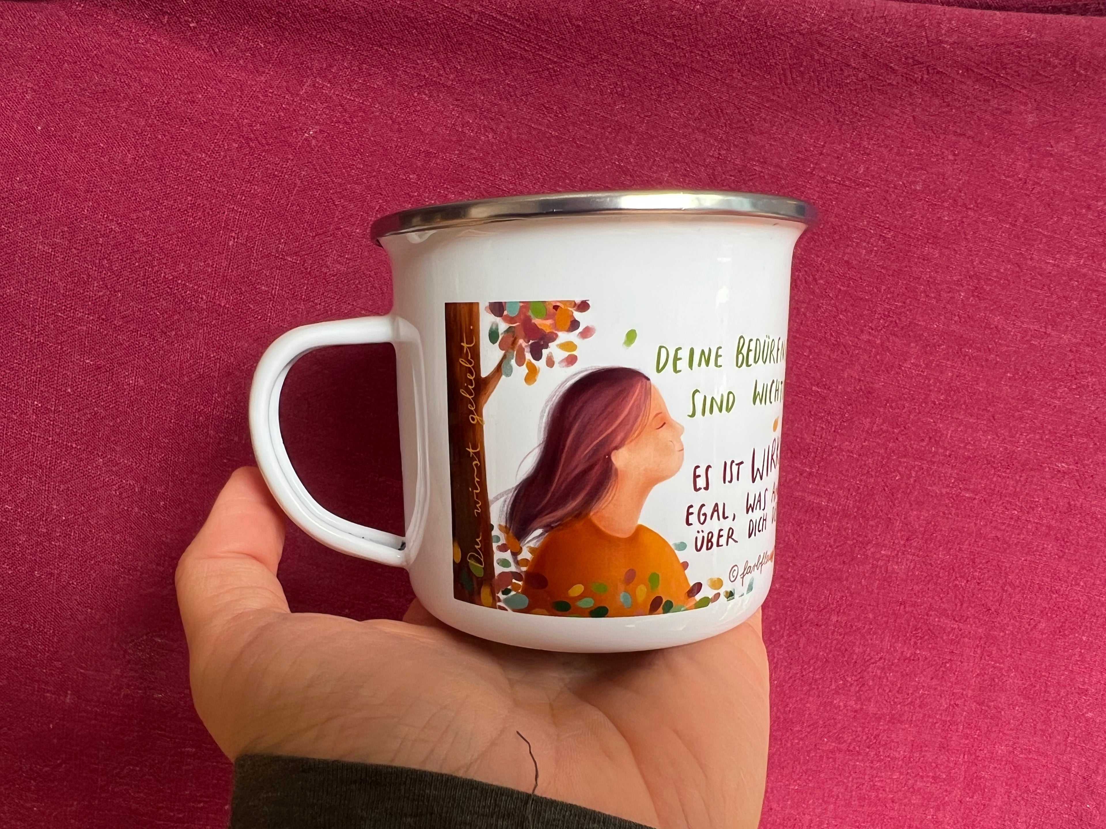 Emailletasse „Botschaften für Dich“ | eine meiner liebsten Illustrationen für dich zum jeden-Tag-benutzen.