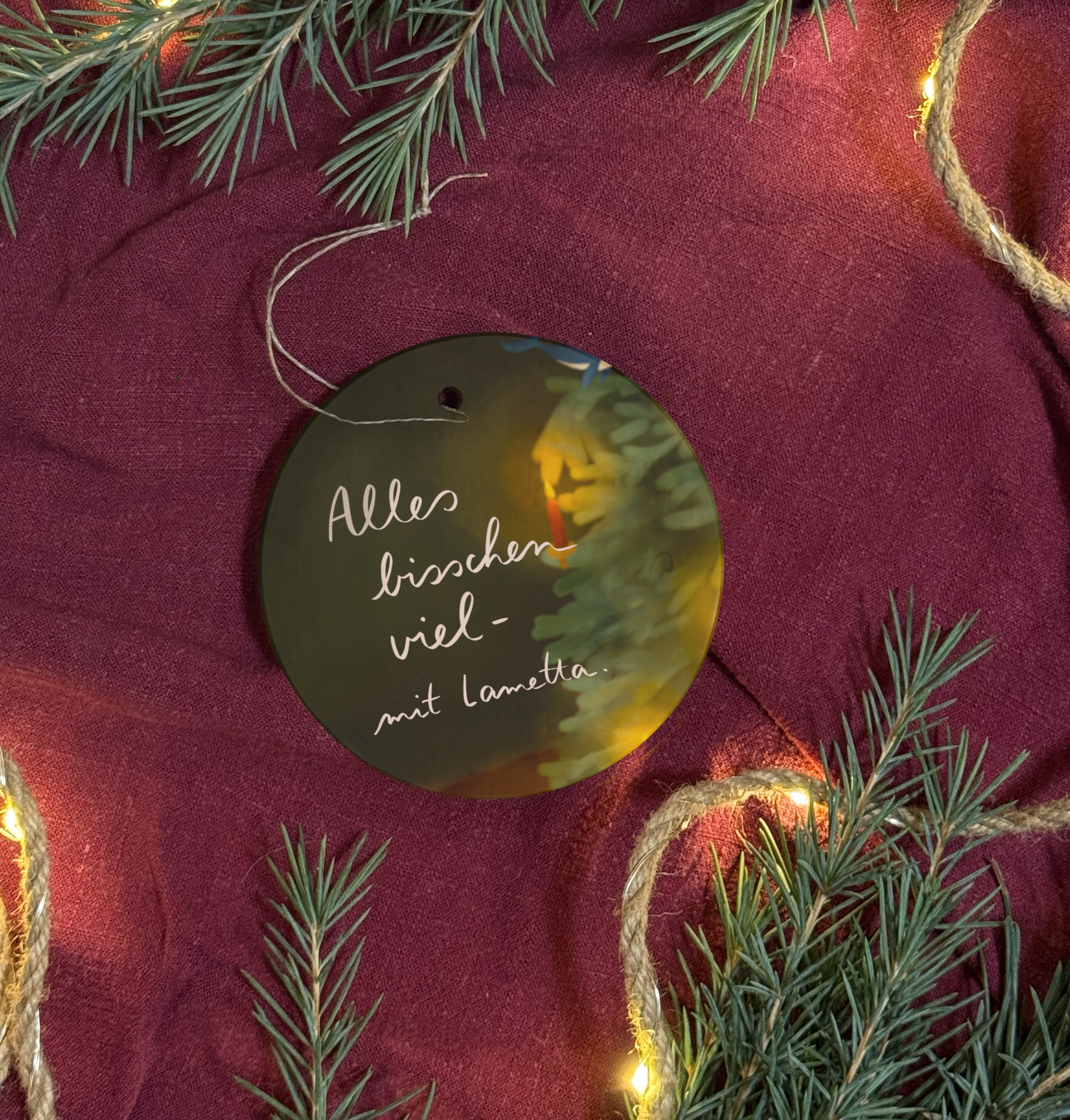 Baumanhänger „Alles bisschen viel mit Lametta“ | Für Weihnachtsbäume, Geschenke und alle anderen Orte, an denen alles bisschen viel ist.