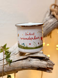 Set aus Emailletasse und Postkarte „Du bist wunderbar“ | ein zauberhaft illustriertes Wald-und-Wiesen-Motiv mit herzstärkender Botschaft.