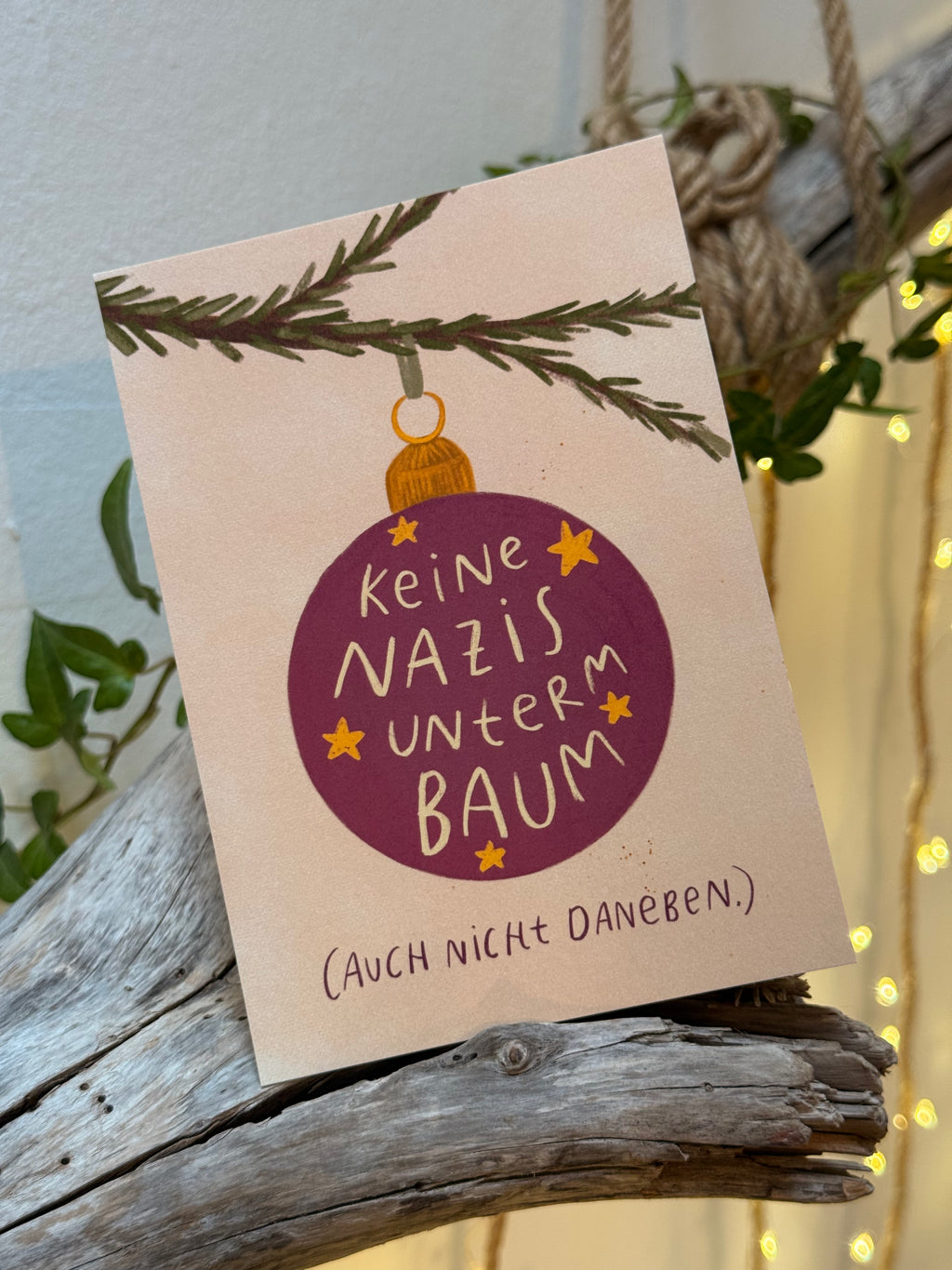 Postkarte "Keine Nazis unterm Baum" | Auch nicht daneben.