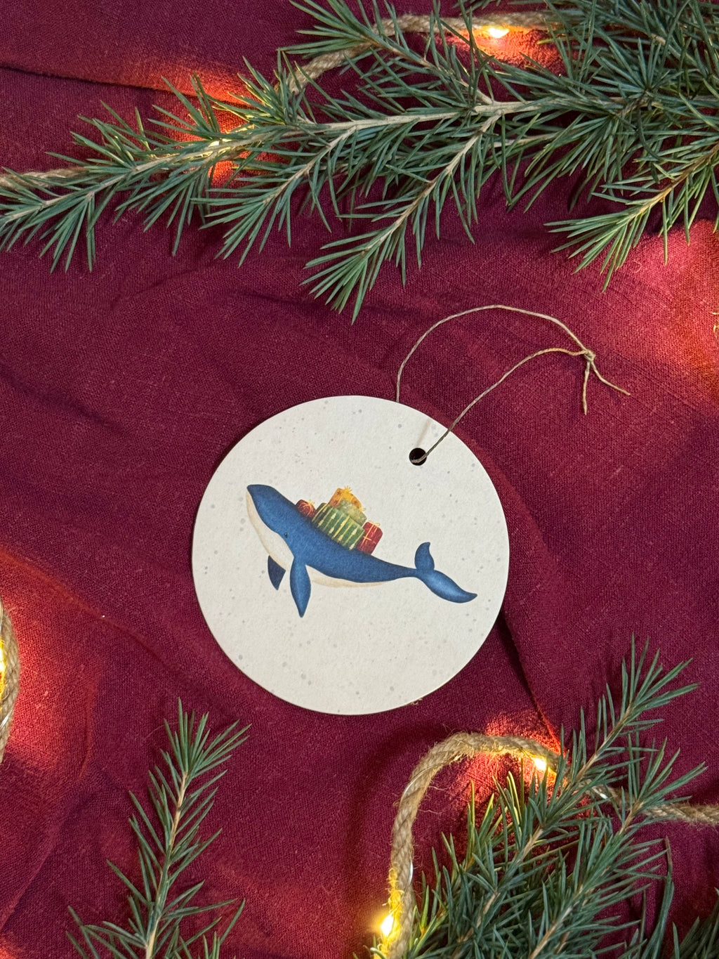 Baumanhänger „Weihnachtswal“ | Für Weihnachtsbäume, Geschenke und alle anderen Orte, an denen du MEERy Christmas sagen möchtest.