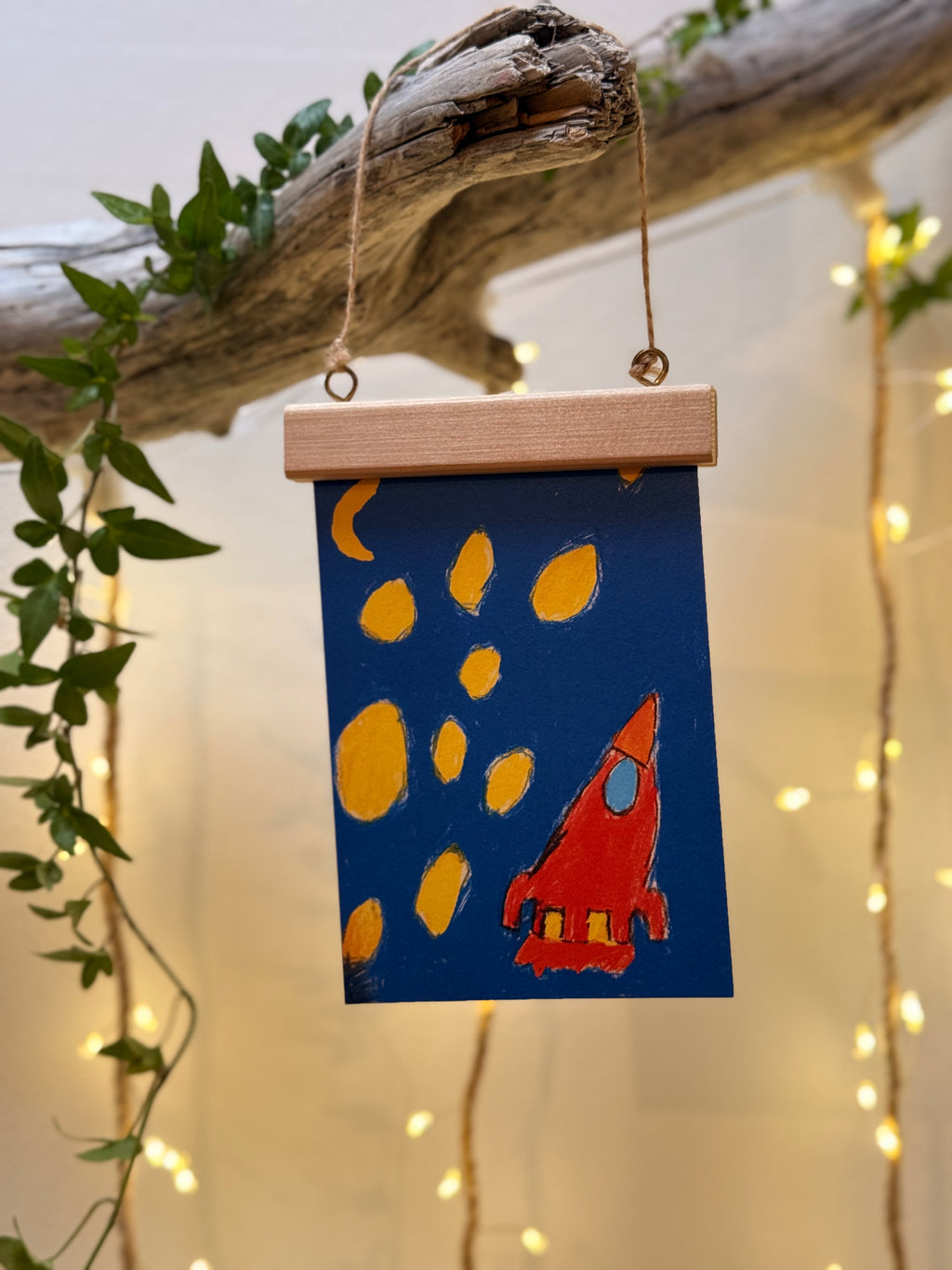 Postkarte „Raketenflug by Miniflause" | „Da ist sogar der Mond.“