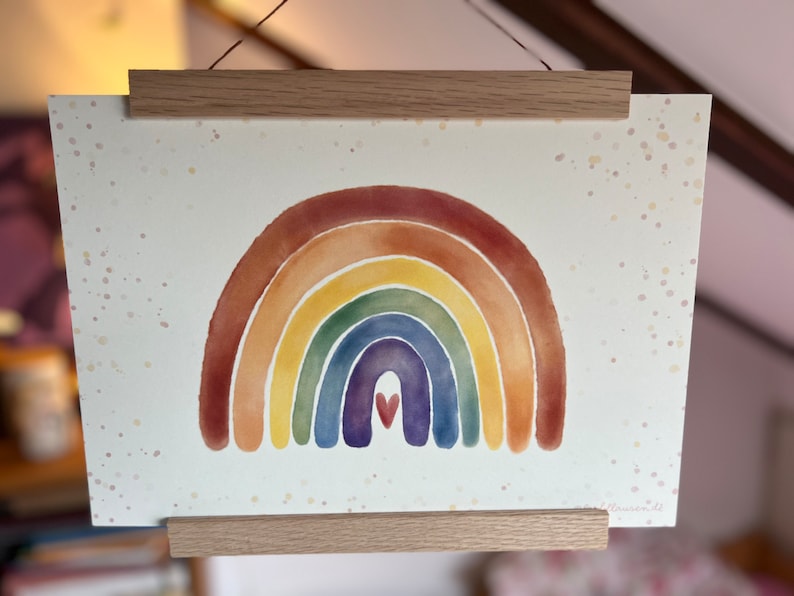 Kunstdruck „Regenbogen“ | Ein zarter Regenbogen als hochwertiger Druck - für Kinder, Erwachsene, für alle.