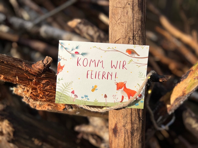 Postkartenset "Komm, wir feiern!" | 5 Einladungskarten für euren Kindergeburtstag, liebevoll illustriert mit Waldtieren und Textvordruck.