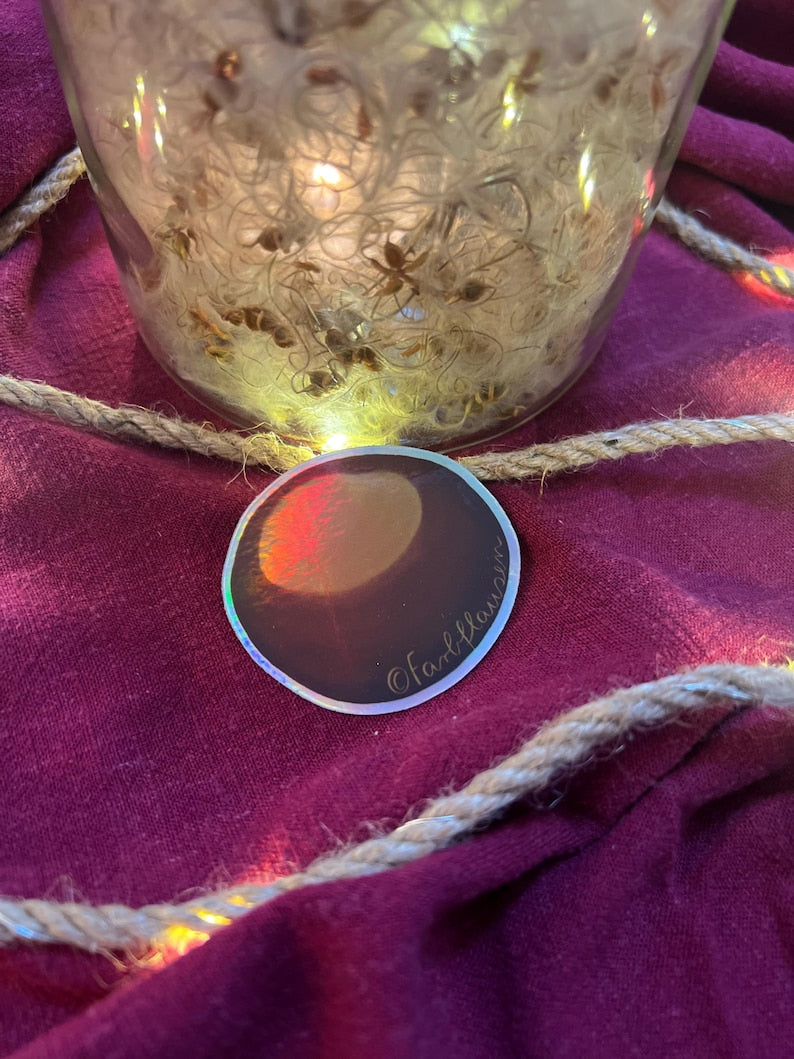 Sticker „Kastanienhoffnung“ | Ein hochwertiger holographischer Sticker mit Regenbogeneffekt - zur Personalisierung von Handy, Laptop und co.