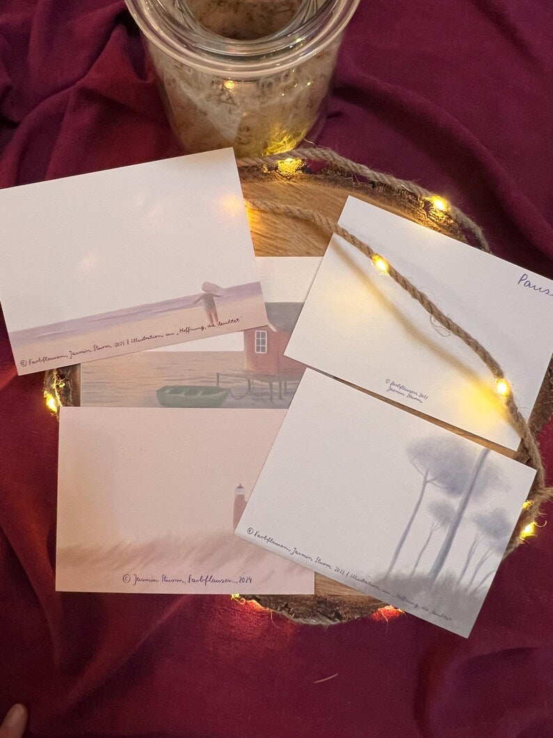 Postkartenset "Meer" | 5 Illustrationsmotive von Dünen, Sand und Wasser.