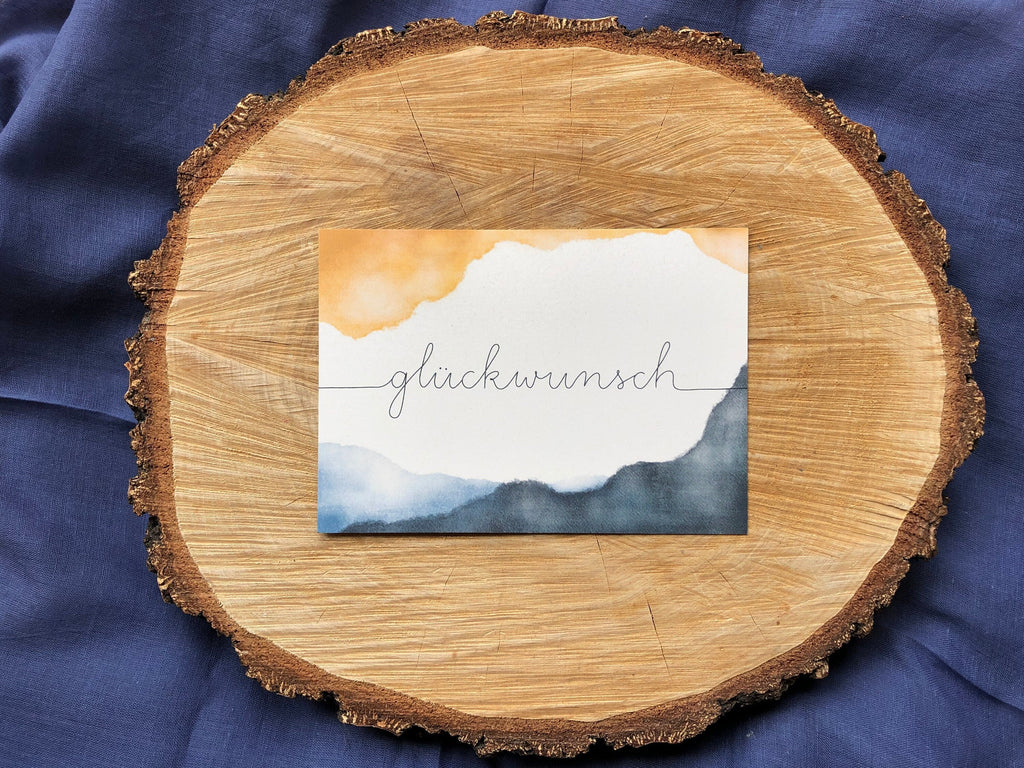 Postkarte „Glückwunsch“ | Gratulationskarte für Geburtstag, Geburt, Abschluss, herzliche Glückwünsche. Aquarelloptik mit Handlettering,