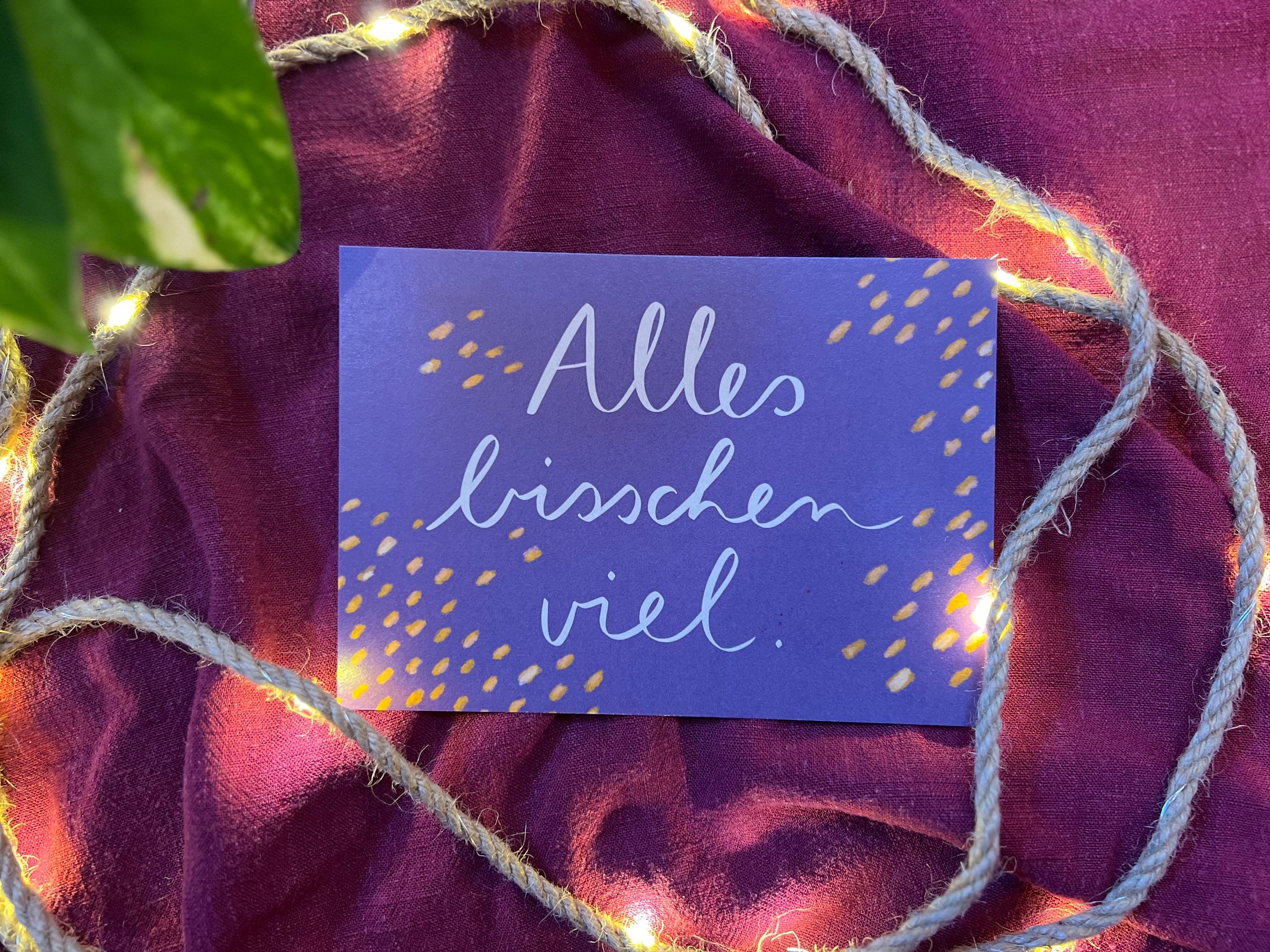 Postkarte "Alles bisschen viel" | Eine Postkarte über das Leben und wie es eben so ist, manchmal. Alles bisschen viel.
