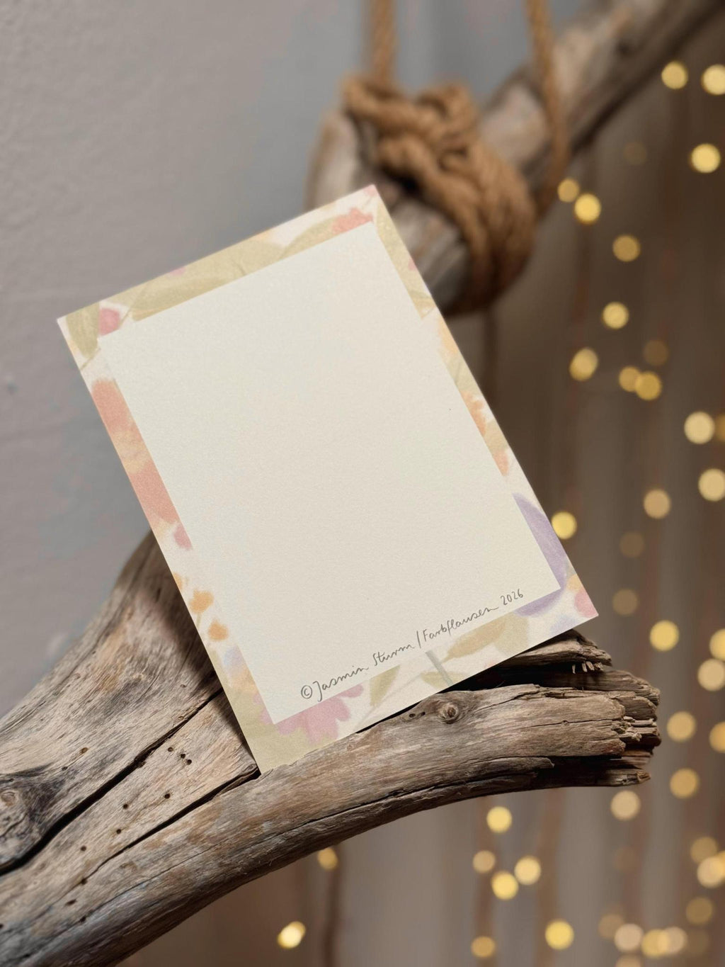 Postkarte „Blumenwiesenbunt“ | Wo alle zu ihrer Zeit blühen.